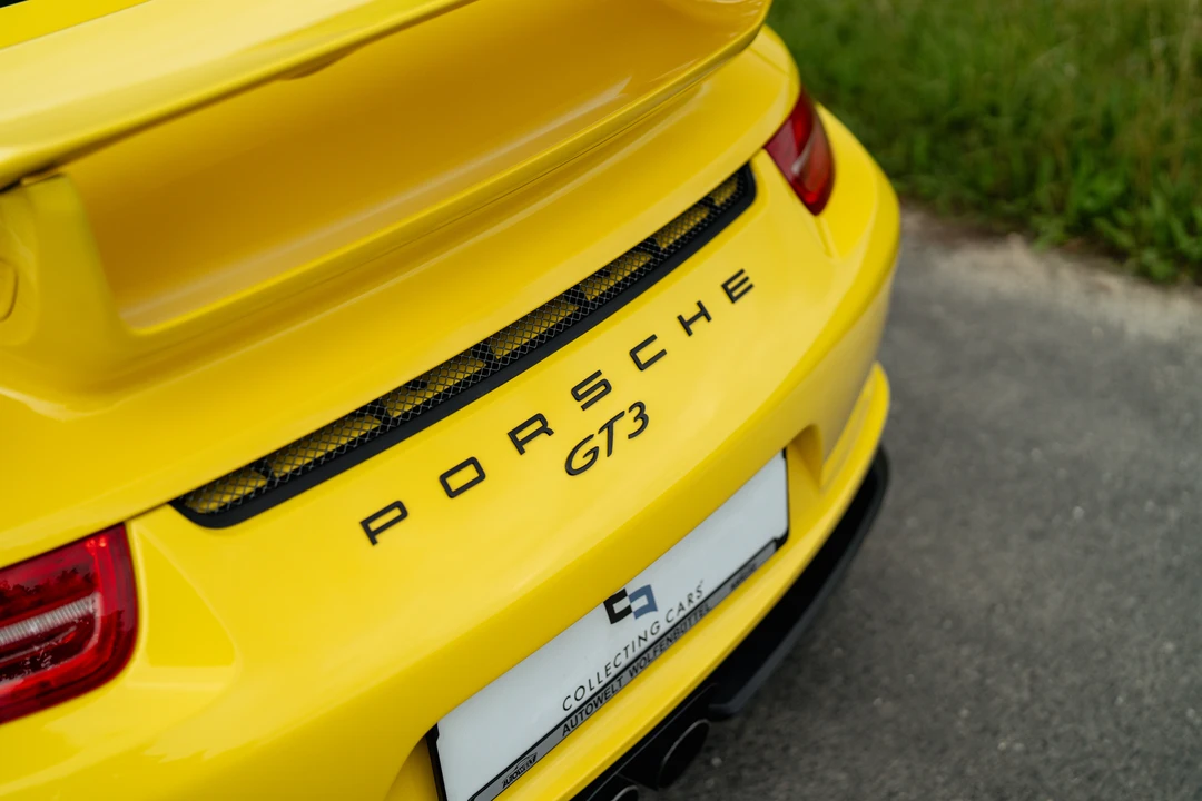 2015 Porsche 991 GT3 - Image 27 of 31