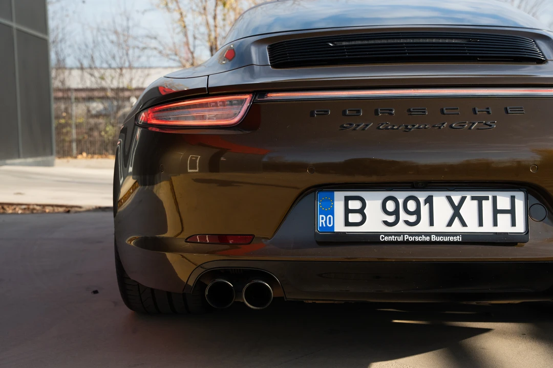 2015 Porsche 991 Carrera - Image 25 of 31