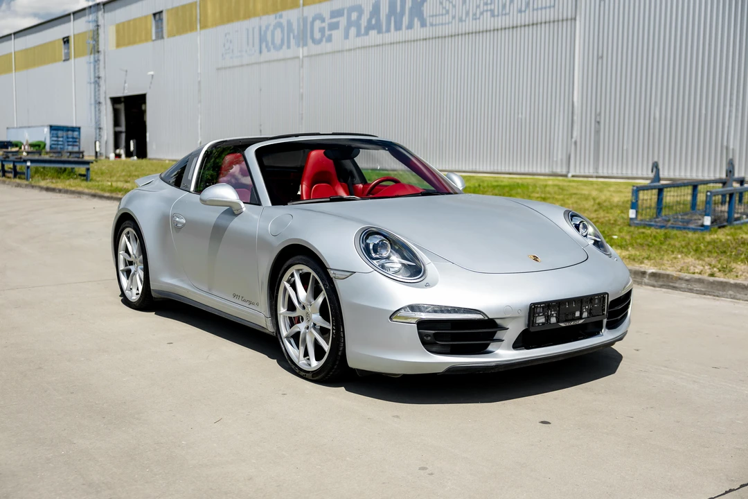 2015 Porsche 991 Targa 4 & 4S - Image 18 of 31