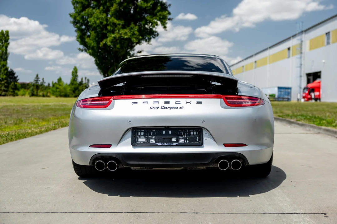 2015 Porsche 991 Targa 4 & 4S - Image 13 of 31