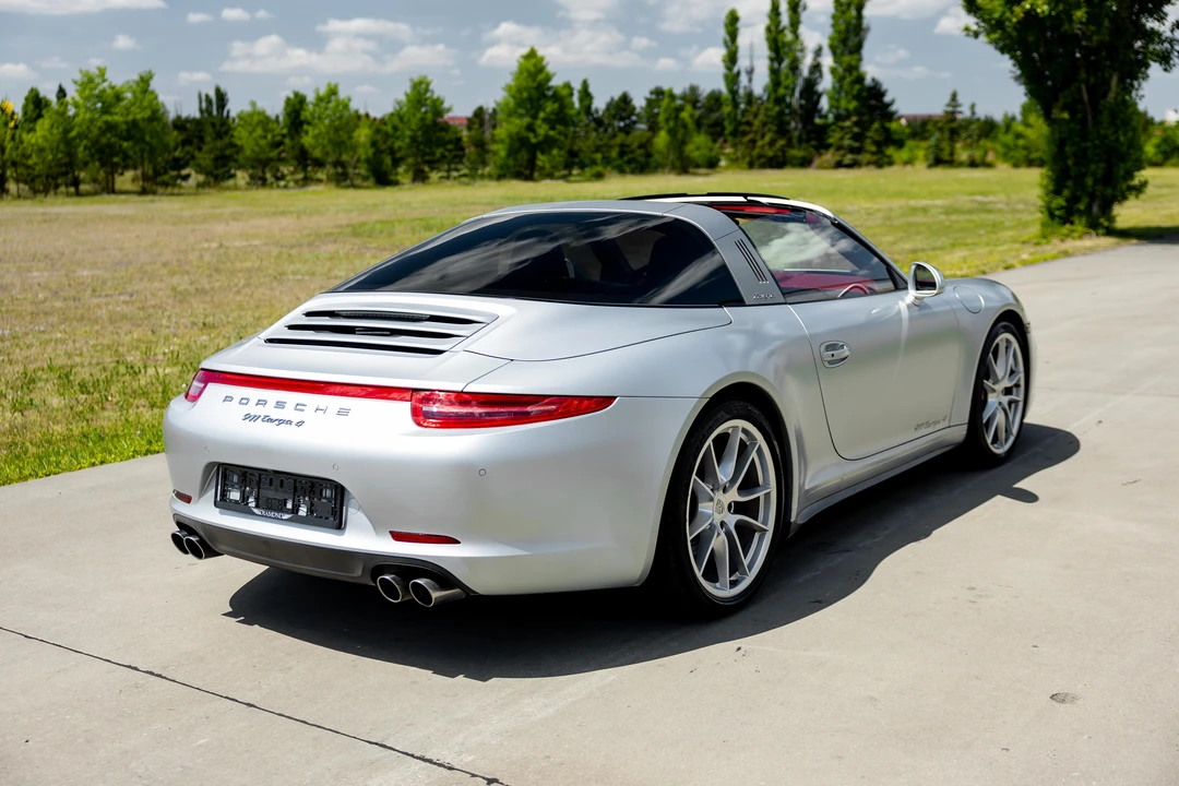 2015 Porsche 991 Targa 4 & 4S - Image 7 of 31