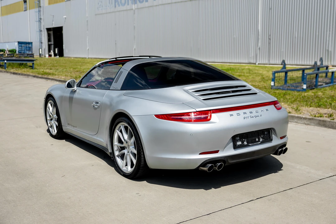 2015 Porsche 991 Targa 4 & 4S - Image 24 of 31