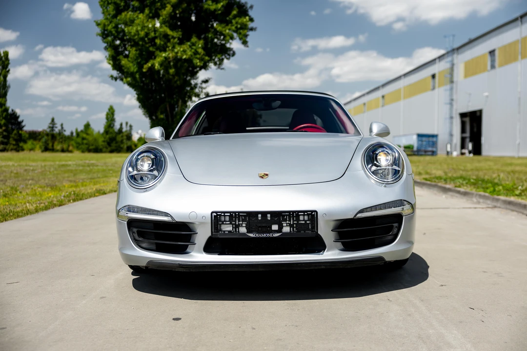 2015 Porsche 991 Targa 4 & 4S - Image 2 of 31