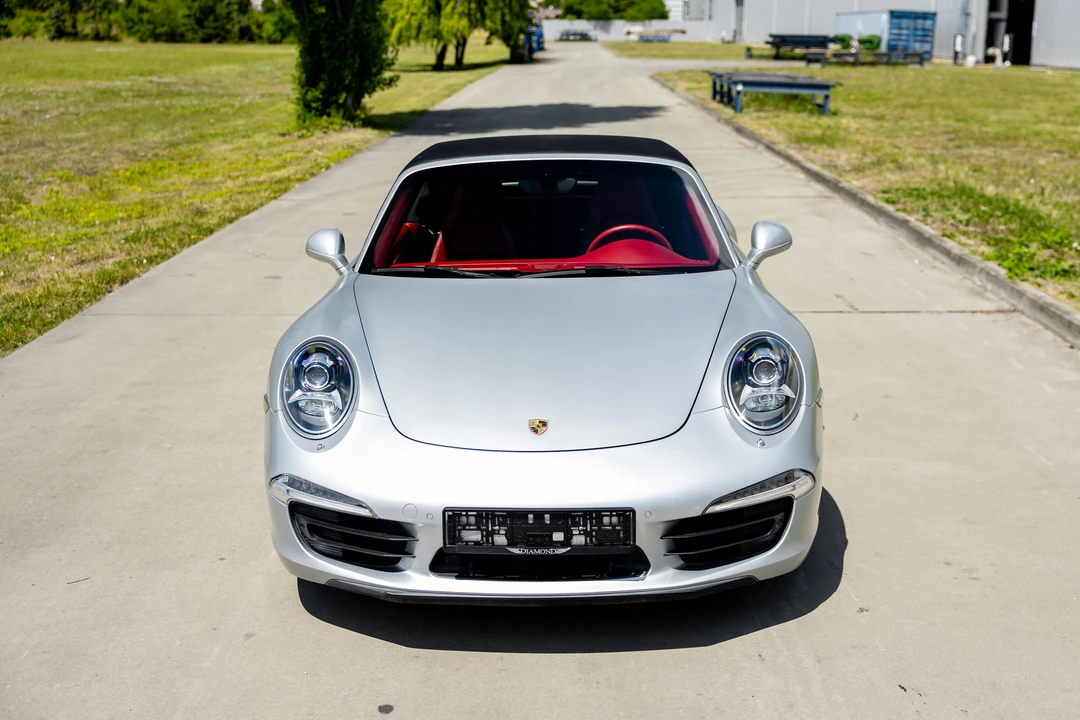 2015 Porsche 991 Targa 4 & 4S - Image 16 of 31