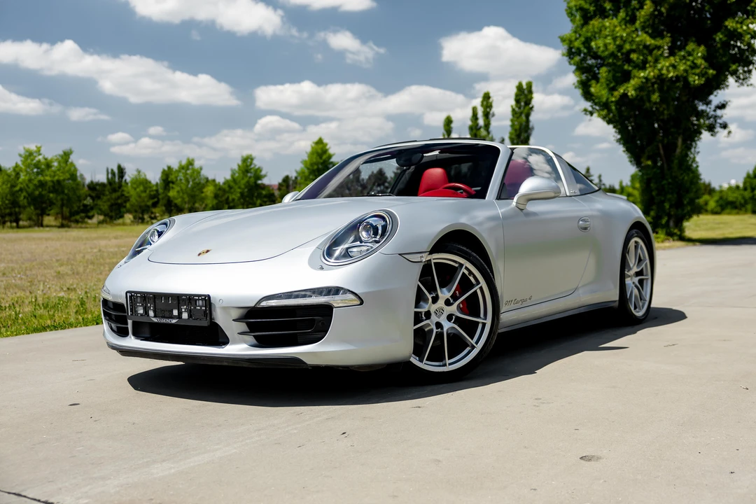 2015 Porsche 991 Targa 4 & 4S - Image 17 of 31