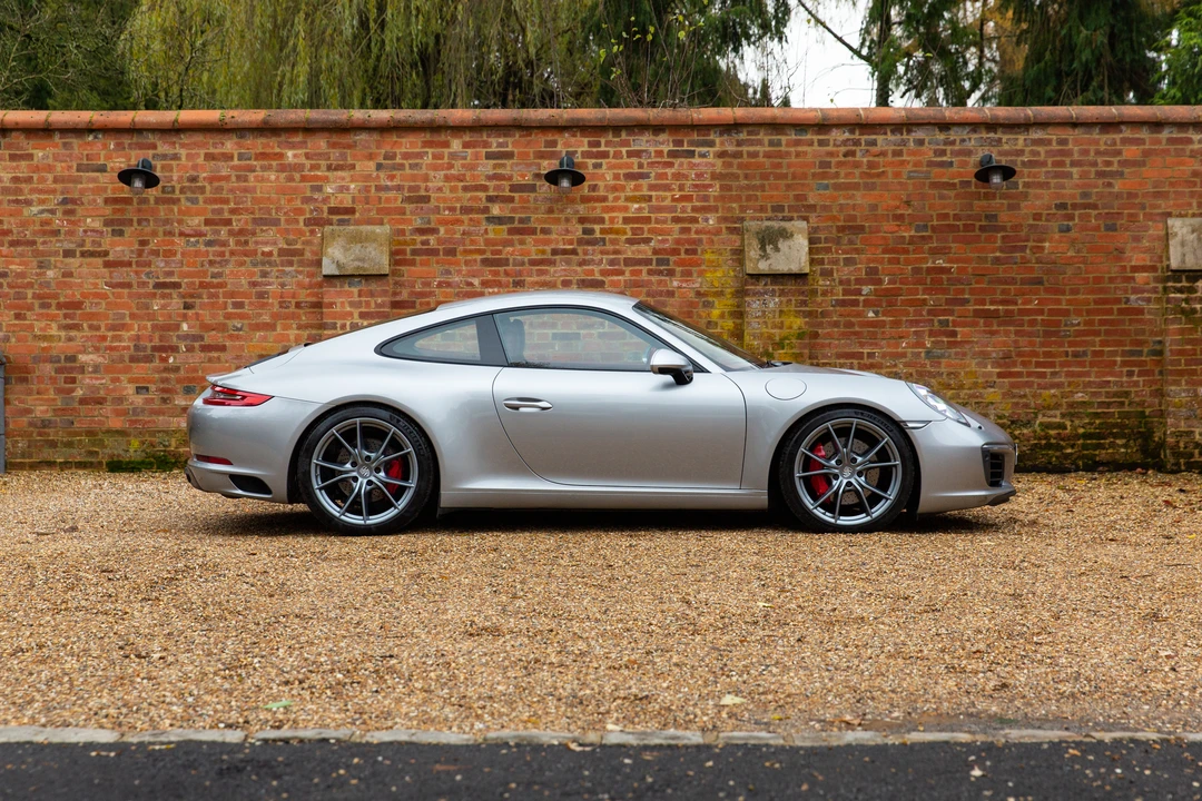 2015 Porsche 991 Carrera S - Image 8 of 31