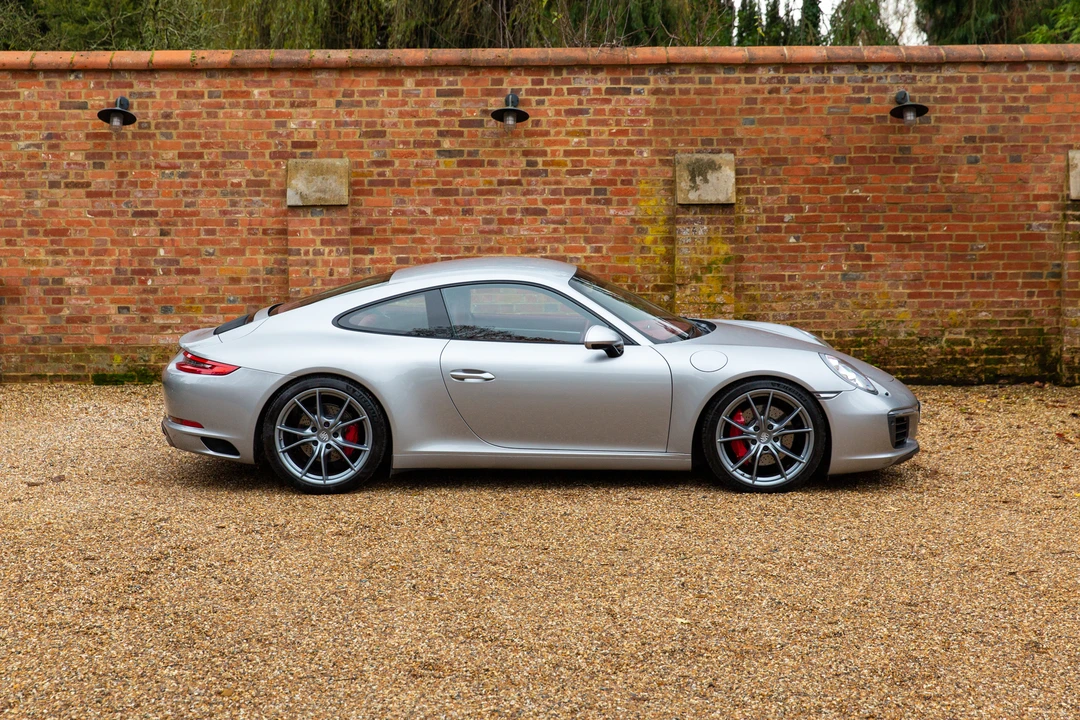 2015 Porsche 991 Carrera S - Image 16 of 31