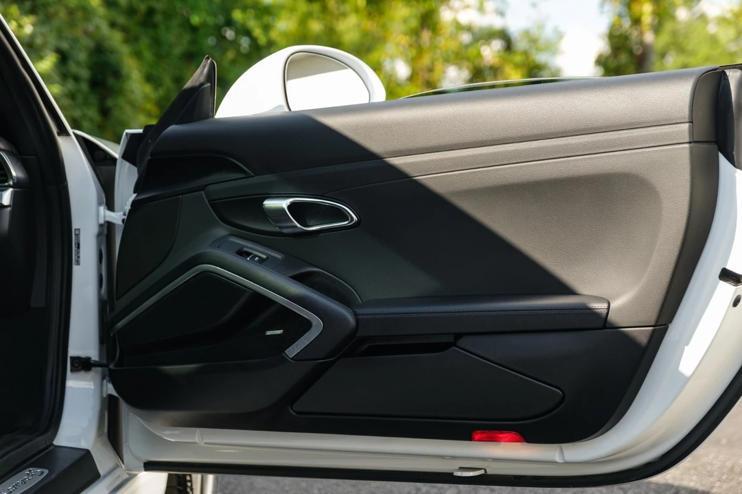 2015 Porsche 991 Carrera S - Image 18 of 31