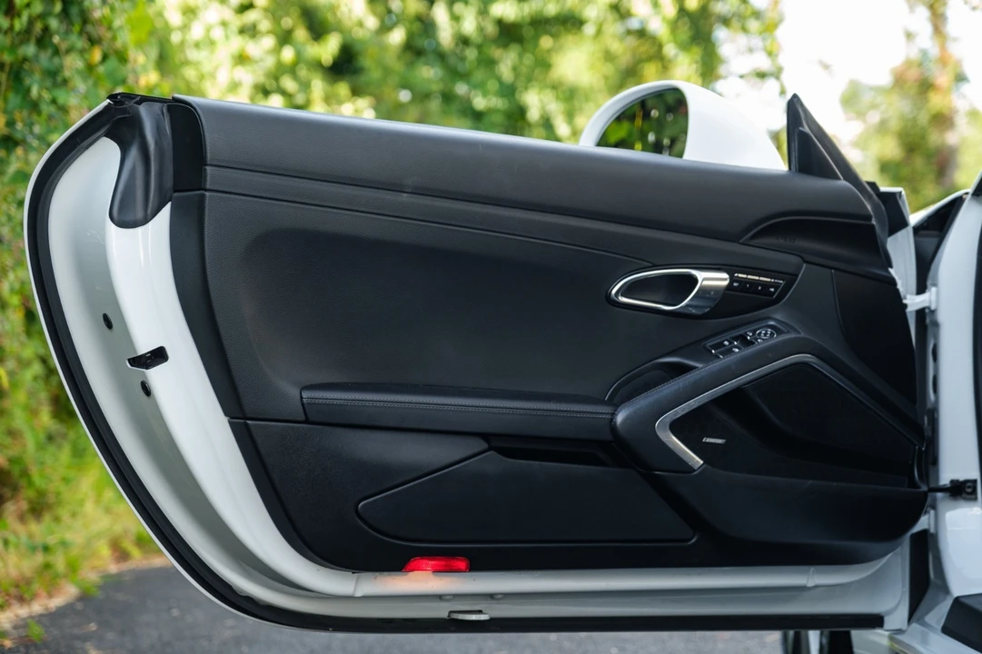 2015 Porsche 991 Carrera S - Image 17 of 31