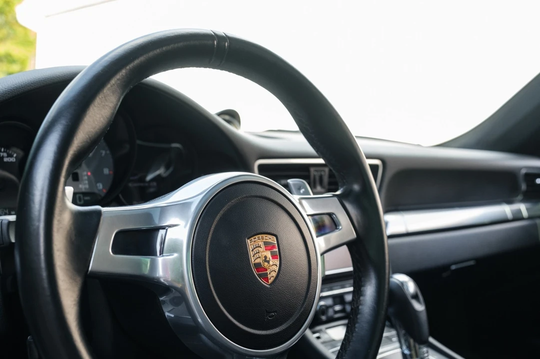2015 Porsche 991 Carrera S - Image 26 of 31