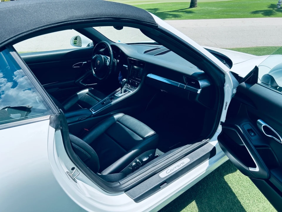 2015 Porsche 991 Carrera - Image 26 of 31