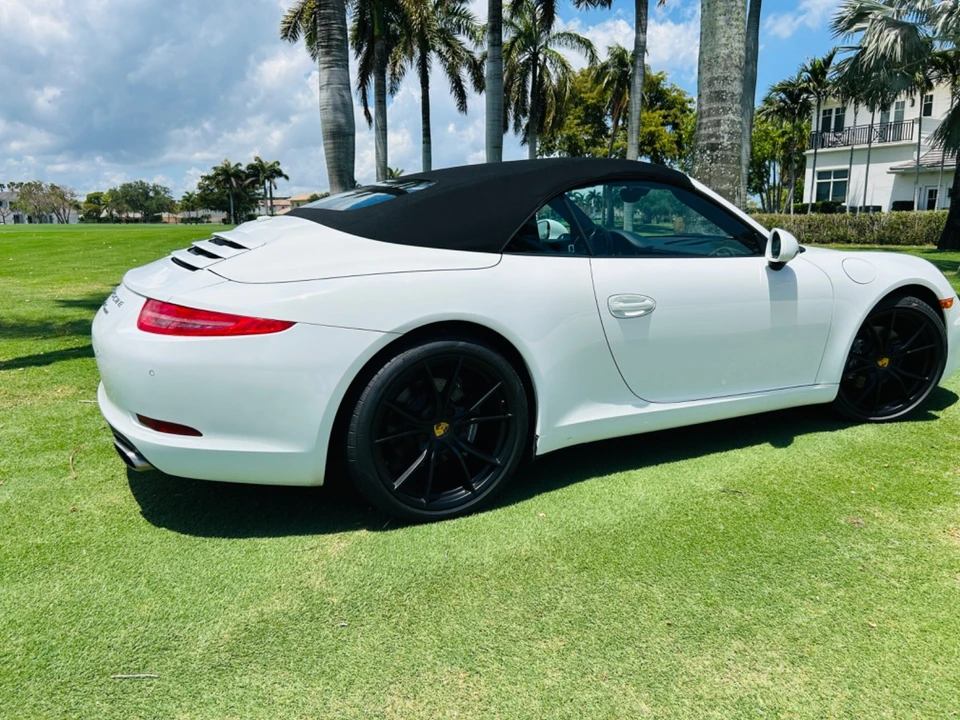 2015 Porsche 991 Carrera - Image 28 of 31
