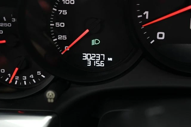 2015 Porsche 991 Carrera 4 - Image 24 of 31