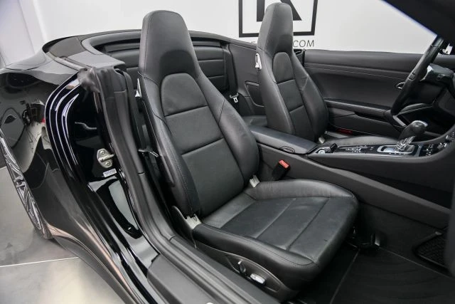 2015 Porsche 991 Carrera 4 - Image 17 of 31