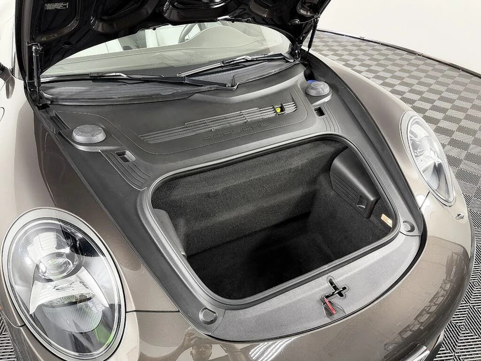 2015 Porsche 991 Carrera 4 - Image 25 of 31
