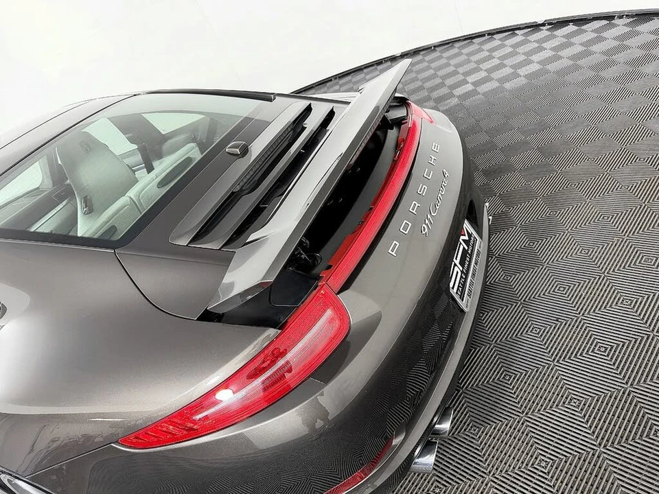 2015 Porsche 991 Carrera 4 - Image 16 of 31