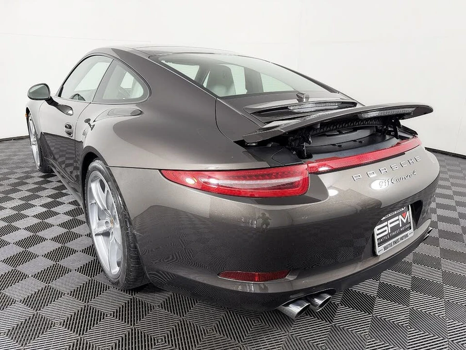2015 Porsche 991 Carrera 4 - Image 17 of 31