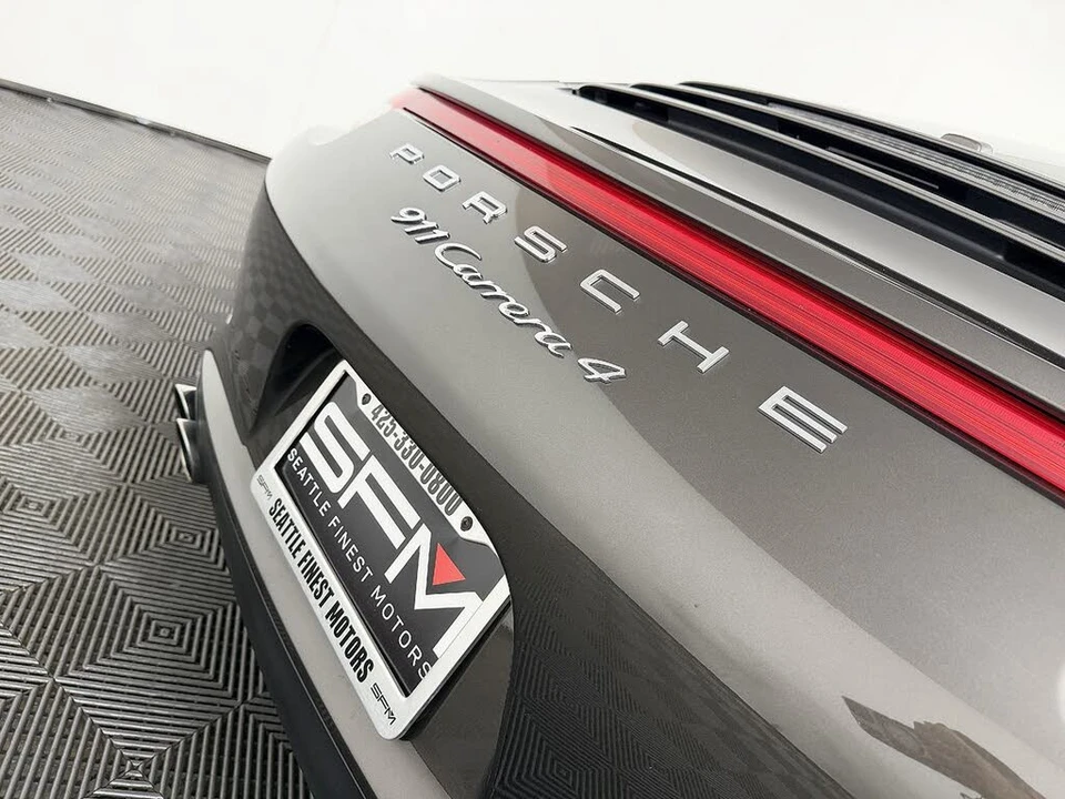 2015 Porsche 991 Carrera 4 - Image 12 of 31