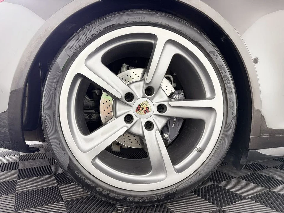 2015 Porsche 991 Carrera 4 - Image 28 of 31