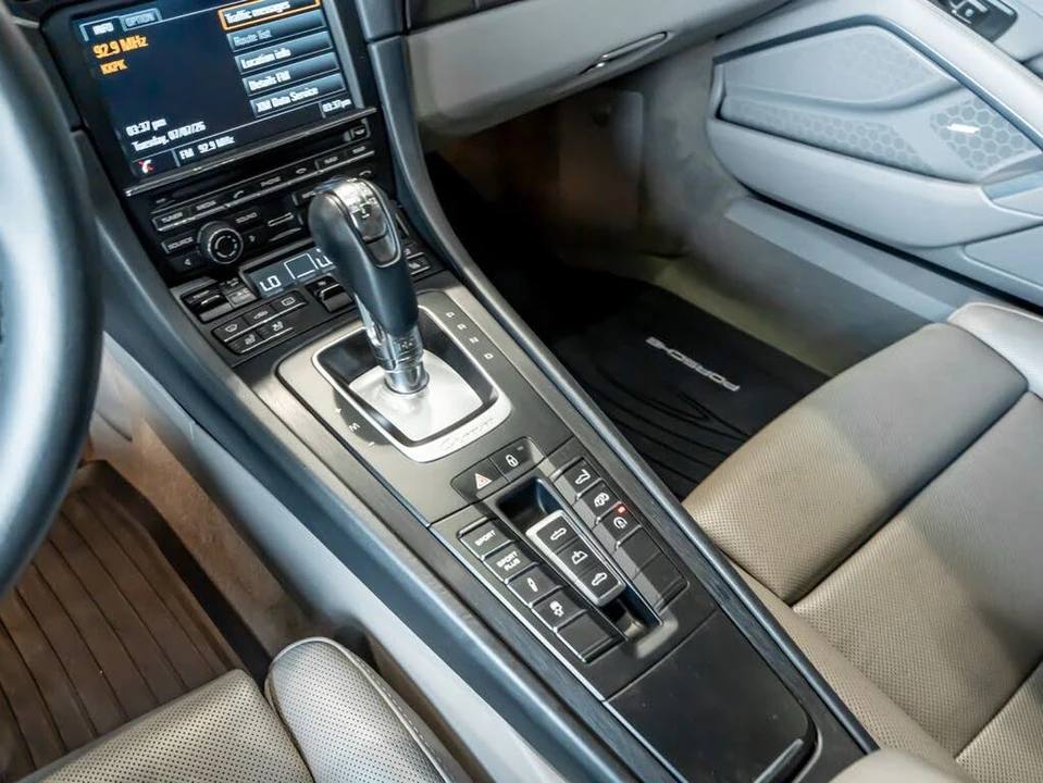 2015 Porsche 991 Carrera GTS - Image 21 of 31