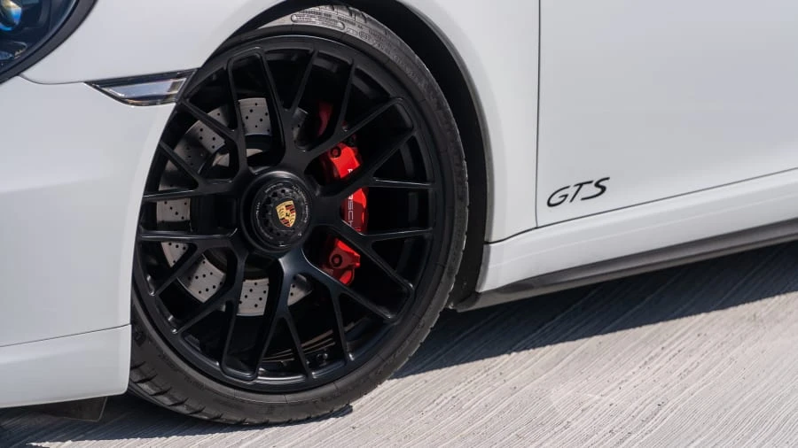 2015 Porsche 991 Carrera GTS - Image 9 of 31