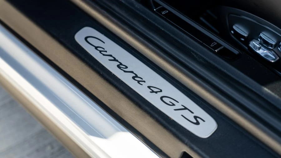 2015 Porsche 991 Carrera GTS - Image 18 of 31
