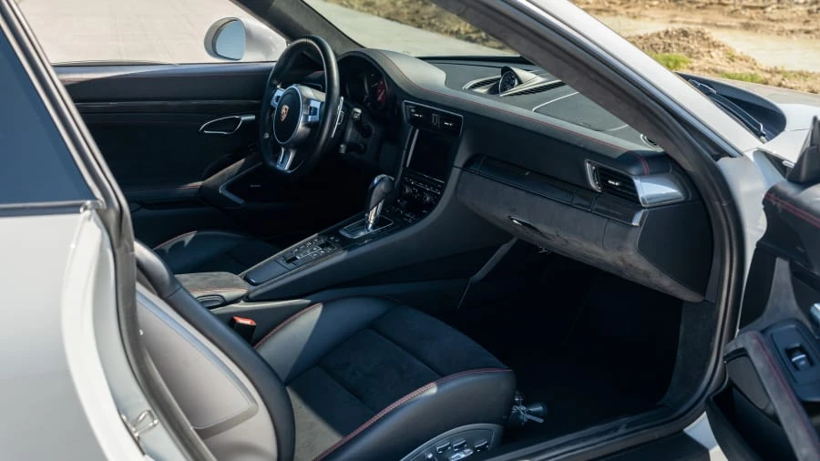 2015 Porsche 991 Carrera GTS - Image 25 of 31