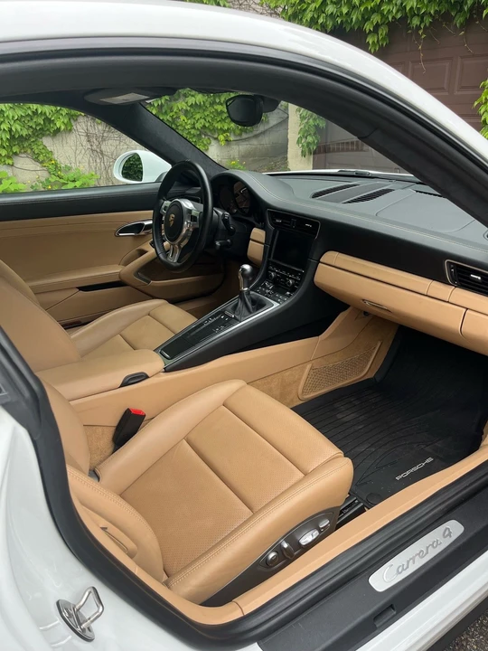 2015 Porsche 991 Carrera 4 - Image 16 of 18
