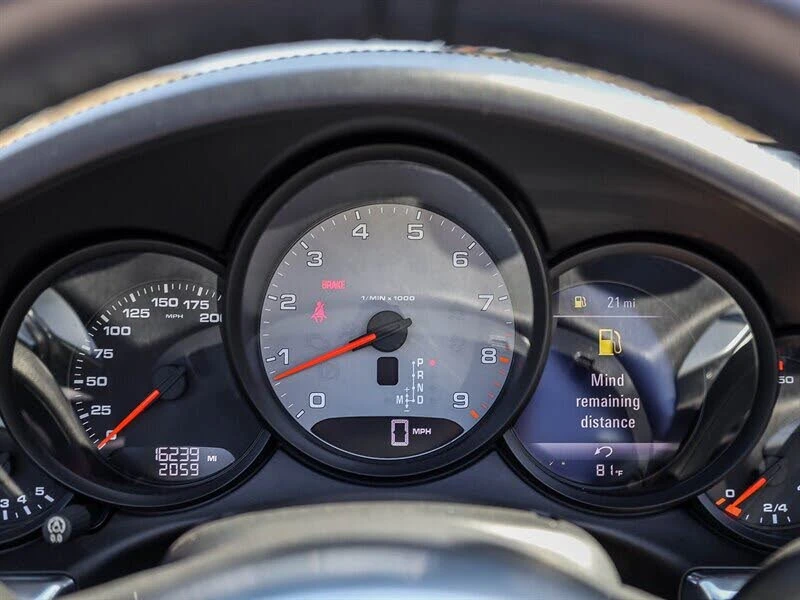 2015 Porsche 991 Carrera 4S - Image 29 of 31