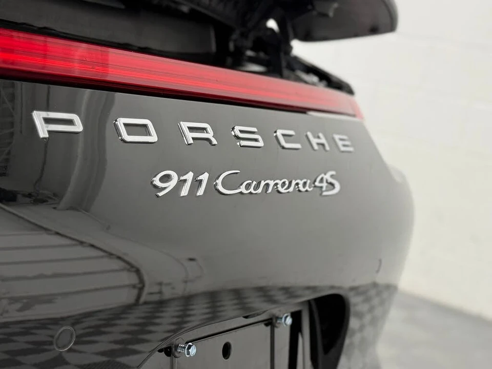 2015 Porsche 991 Carrera 4S - Image 11 of 31