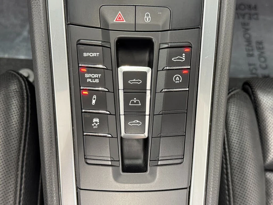 2015 Porsche 991 Carrera 4S - Image 29 of 31