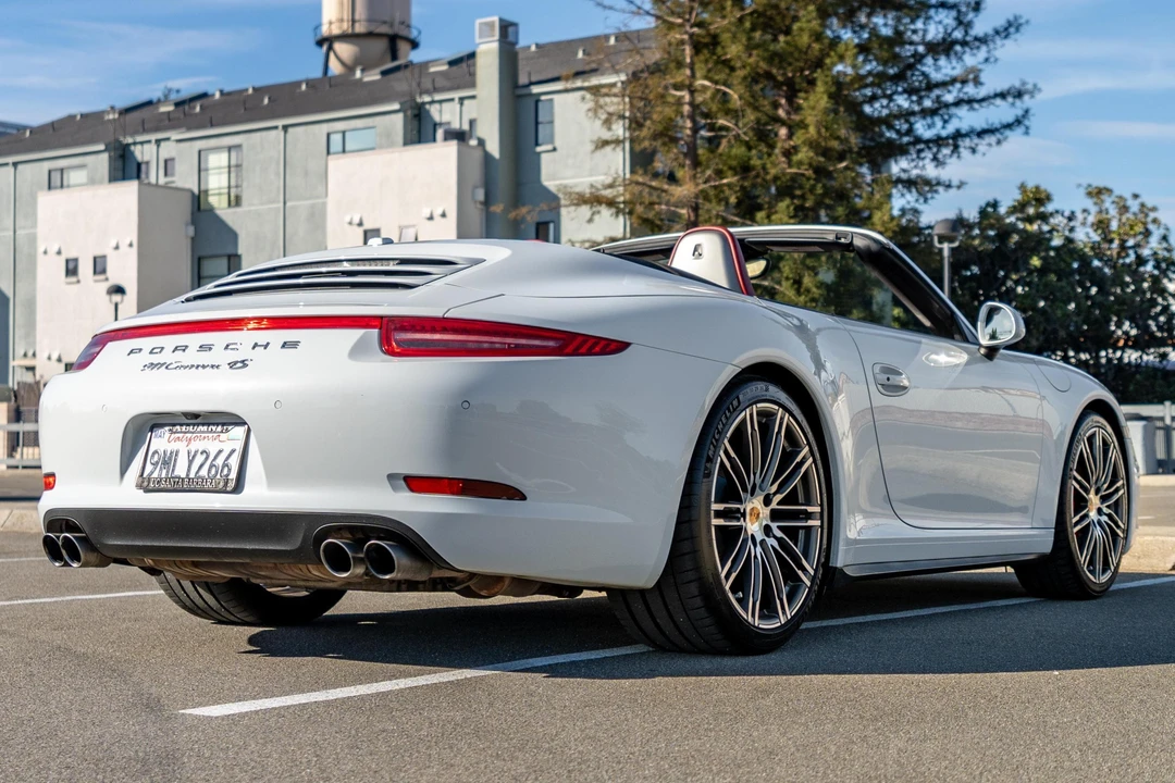 2015 Porsche 991 Carrera 4S - Image 4 of 31