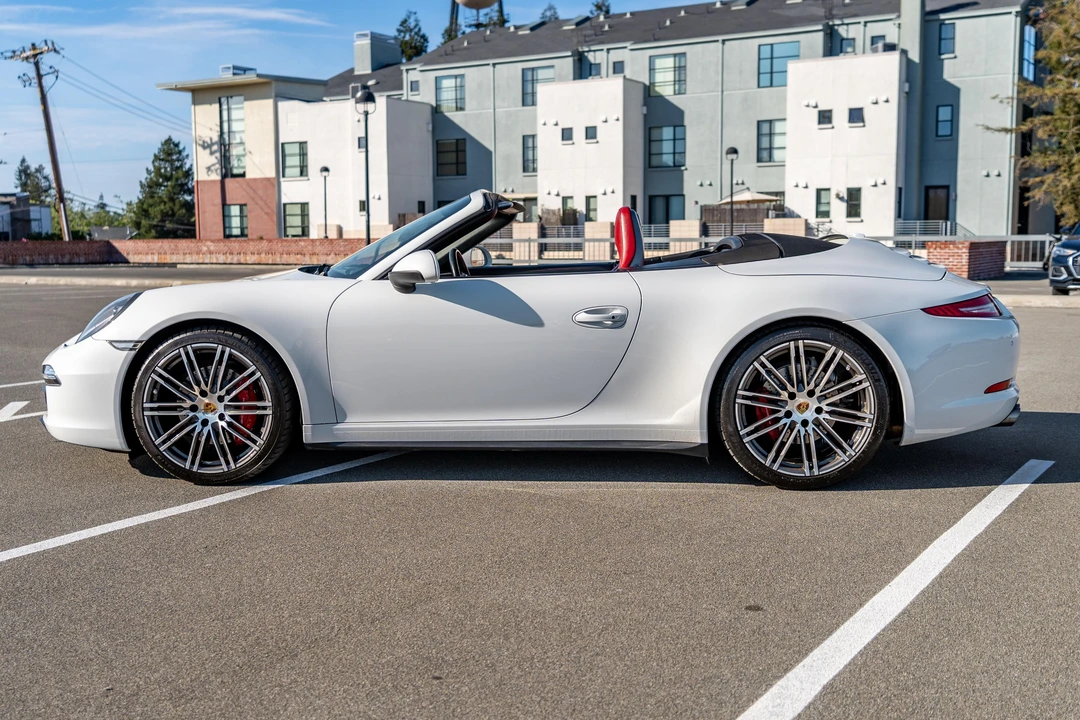 2015 Porsche 991 Carrera 4S - Image 8 of 31