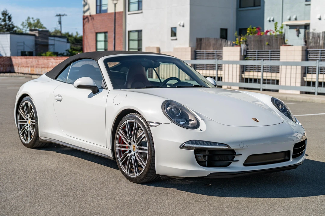 2015 Porsche 991 Carrera 4S - Image 18 of 31