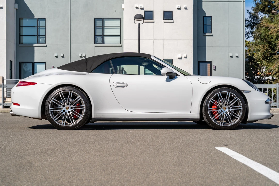 2015 Porsche 991 Carrera 4S - Image 17 of 31