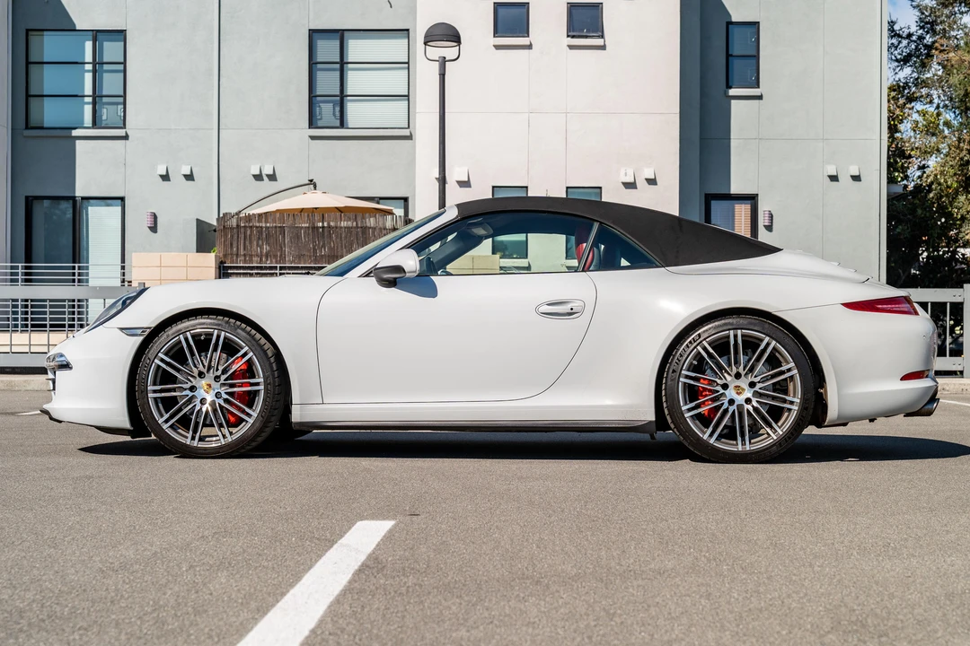 2015 Porsche 991 Carrera 4S - Image 13 of 31