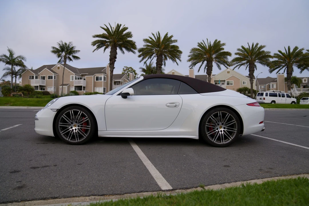 2015 Porsche 991 Carrera 4S - Image 9 of 31