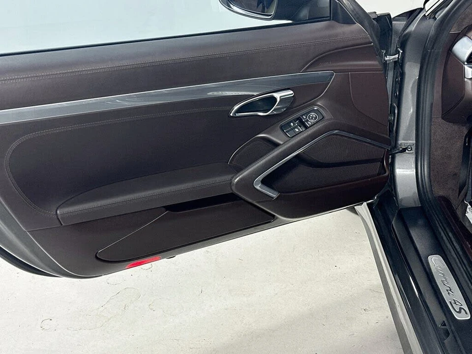 2015 Porsche 991 Carrera 4S - Image 13 of 17