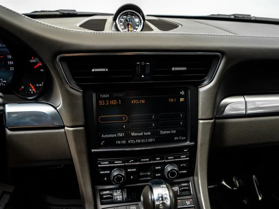 2015 Porsche 991 Carrera 4S - Image 18 of 31