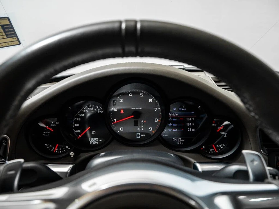 2015 Porsche 991 Carrera 4S - Image 16 of 31