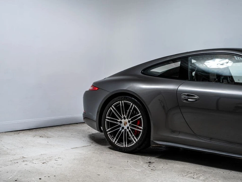 2015 Porsche 991 Carrera 4S - Image 11 of 31