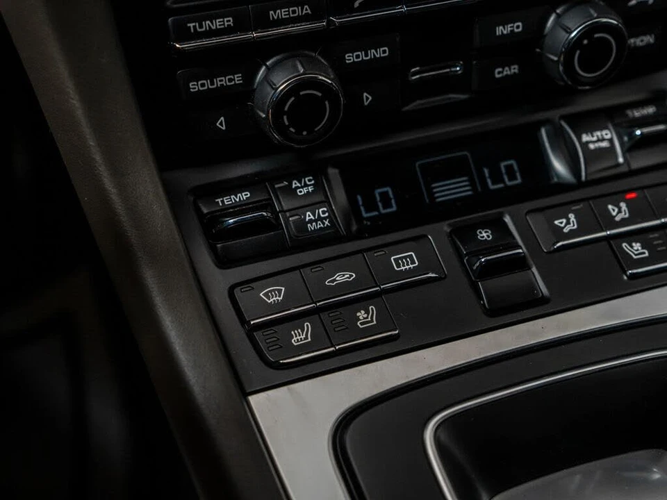 2015 Porsche 991 Carrera 4S - Image 21 of 31