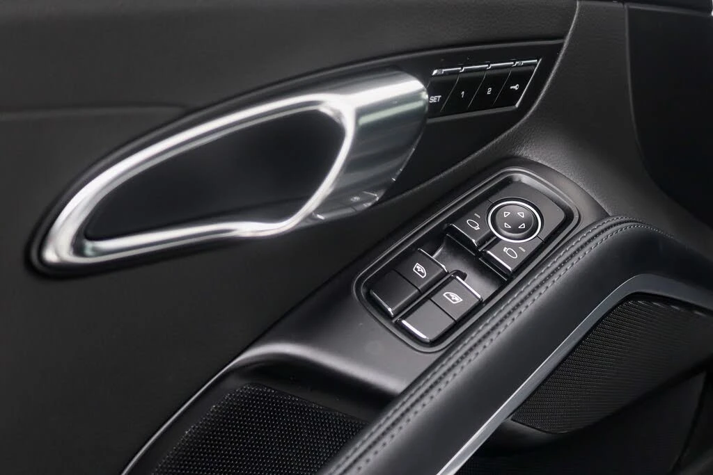 2015 Porsche 991 Carrera 4S - Image 28 of 31