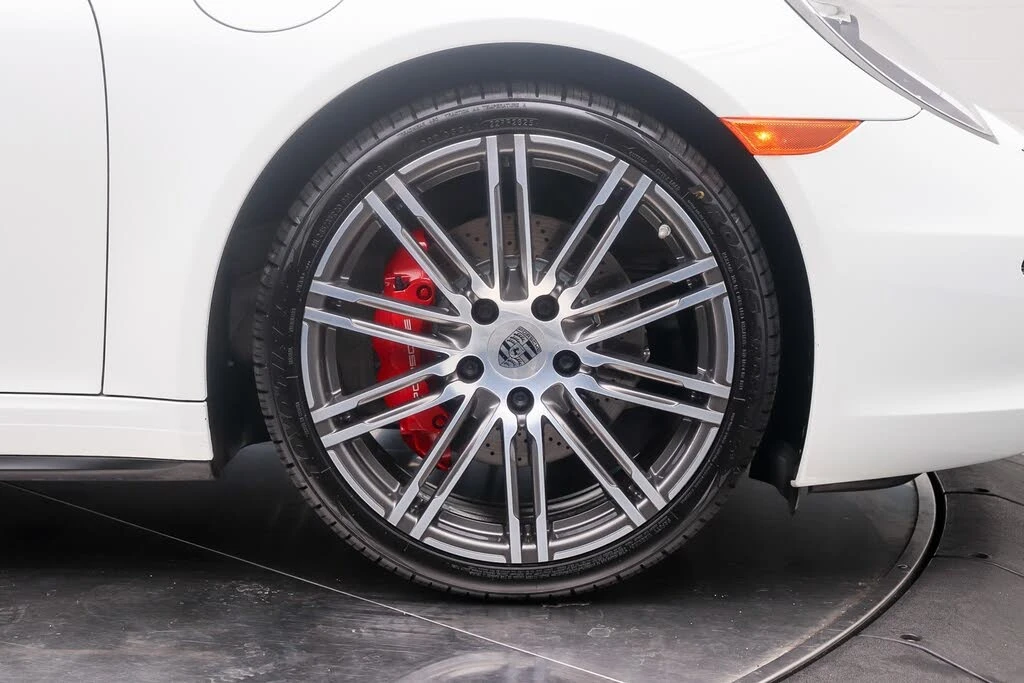 2015 Porsche 991 Carrera 4S - Image 13 of 31