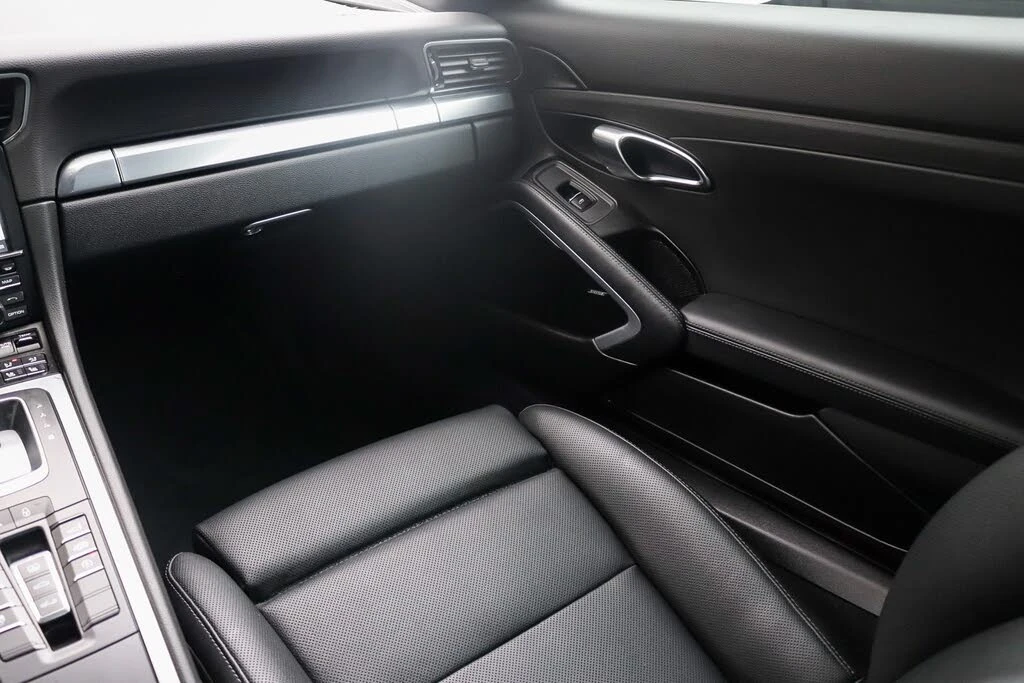 2015 Porsche 991 Carrera 4S - Image 17 of 31