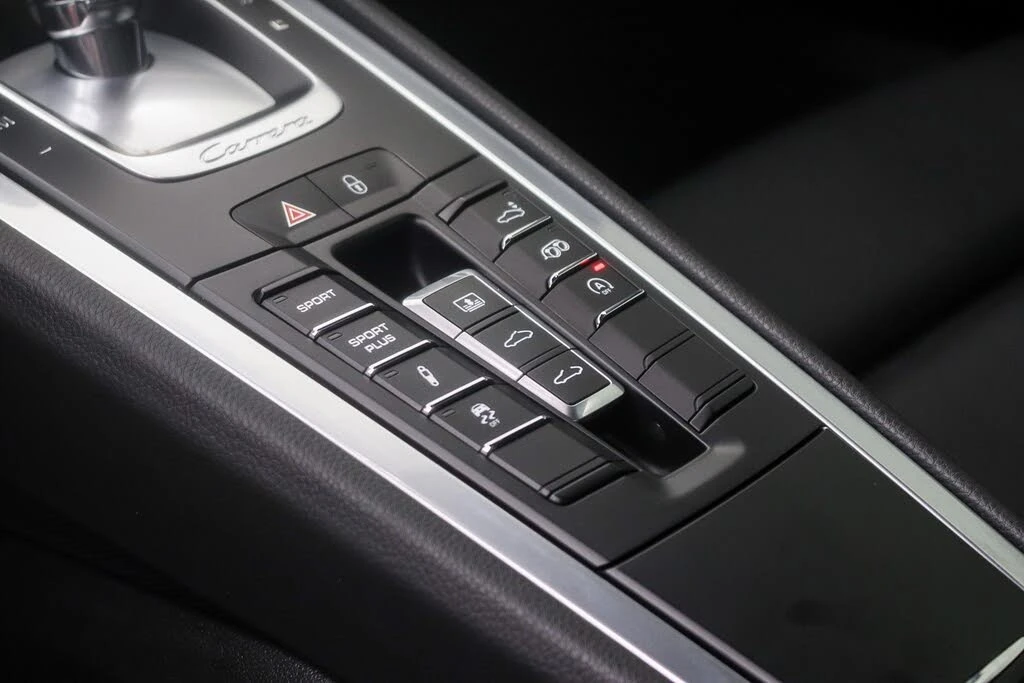 2015 Porsche 991 Carrera 4S - Image 24 of 31