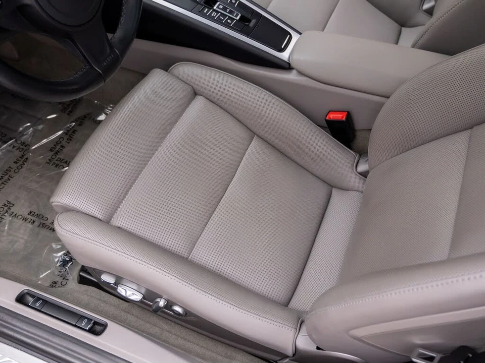 2015 Porsche 991 Carrera 4S - Image 17 of 31