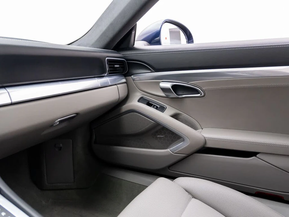 2015 Porsche 991 Carrera 4S - Image 21 of 31