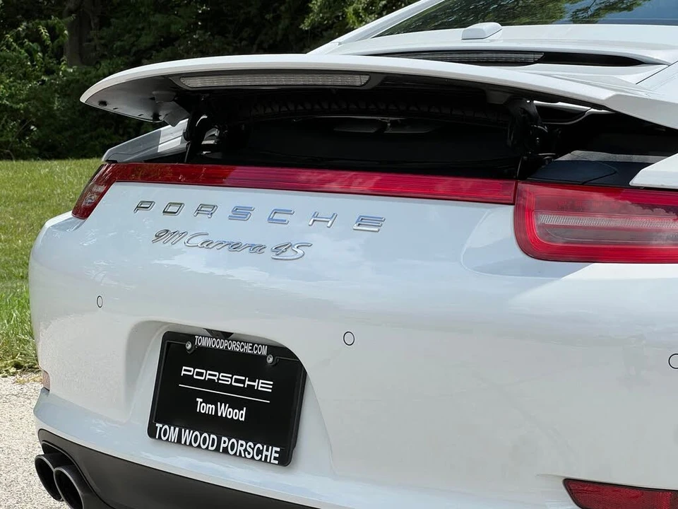 2015 Porsche 991 Carrera 4S - Image 12 of 31
