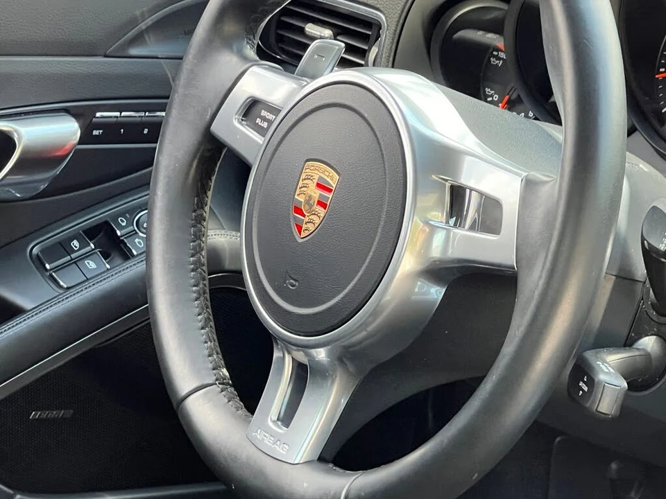 2015 Porsche 991 Carrera 4S - Image 21 of 31